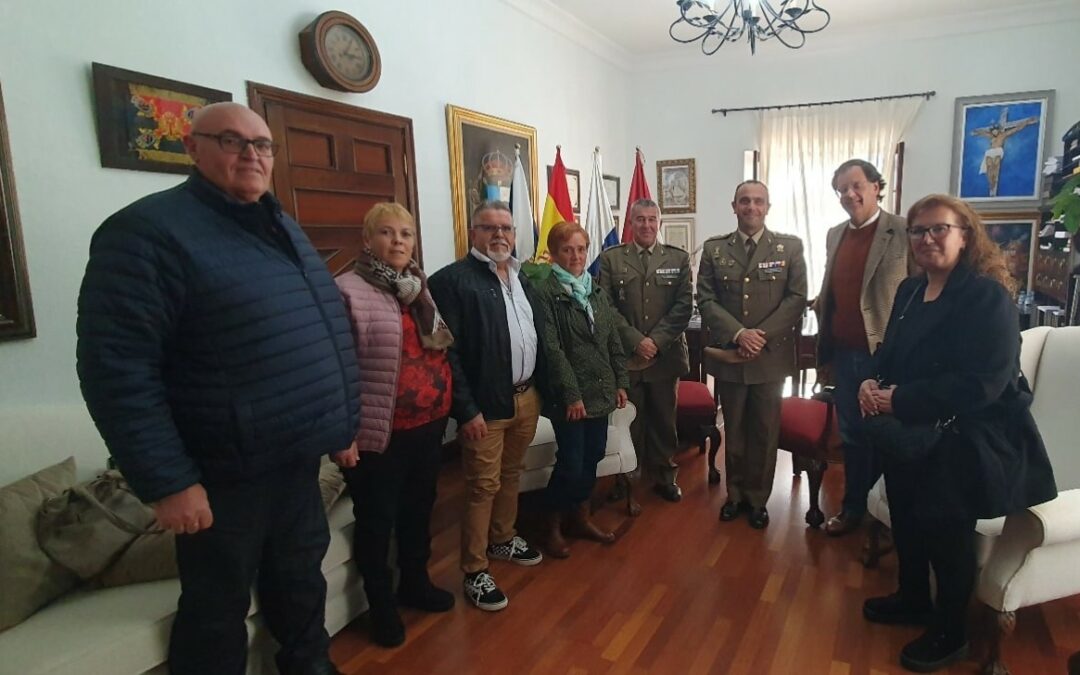 Ayer recibimos la visita del nuevo Coronel Jefe del Regimiento de Artillería de Campaña N°93